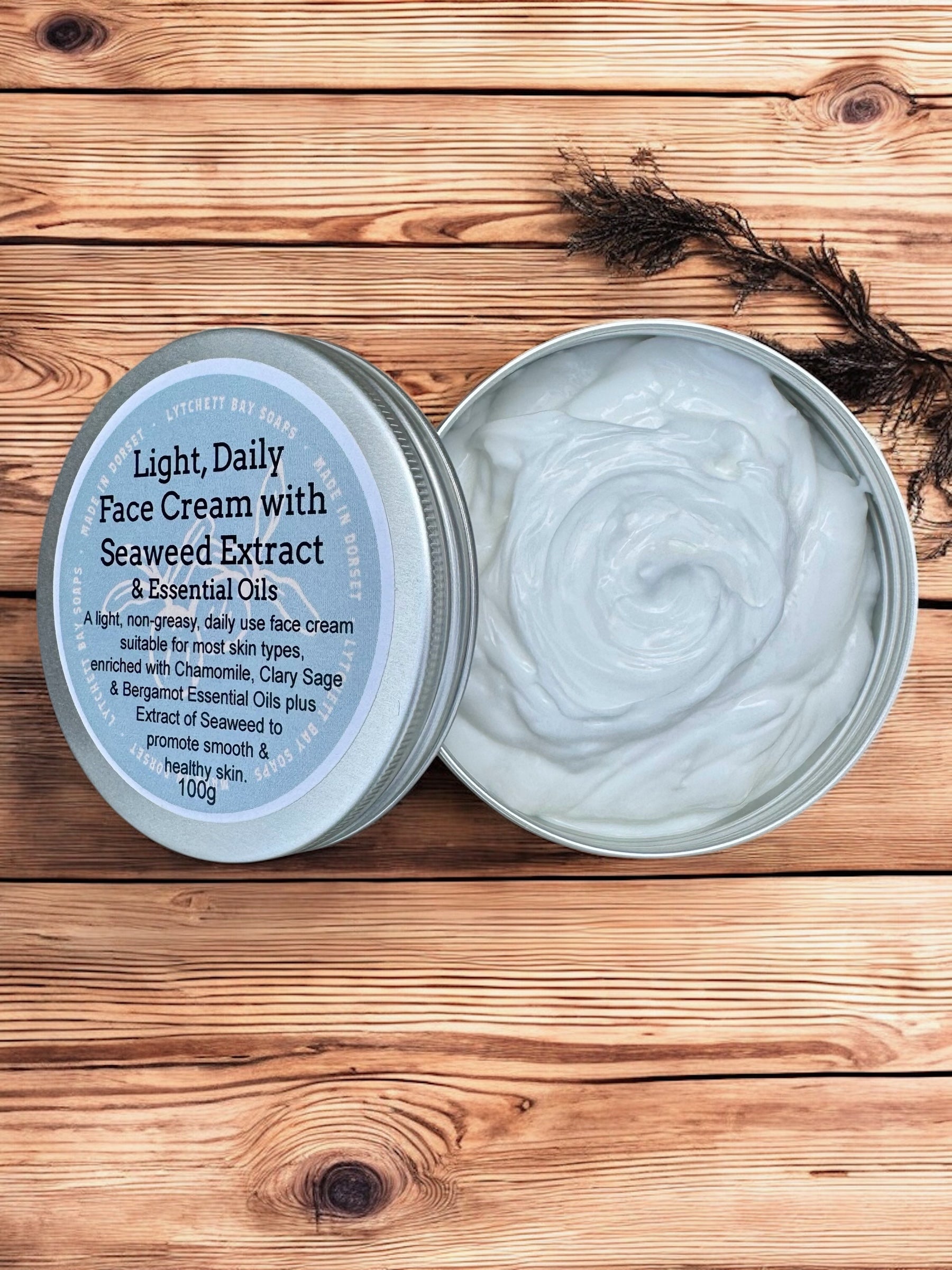 Light, Daily Face Cream with Seaweed Extract - 100g