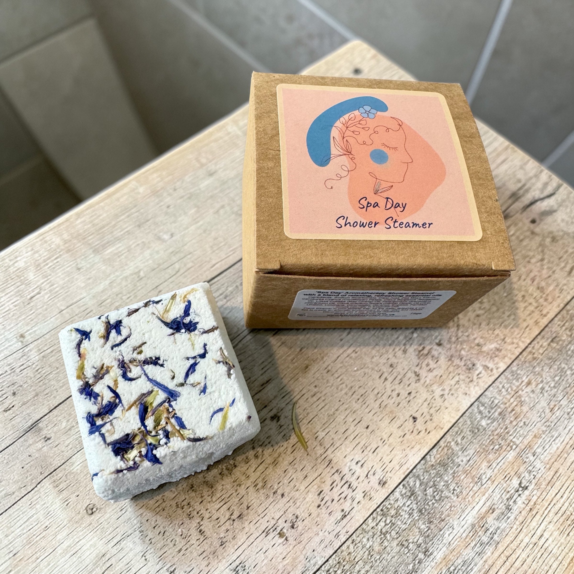 'Spa Day'  Aromatherapy Shower Steamer with a blend of refreshing and relaxing Essential Oils - 75g