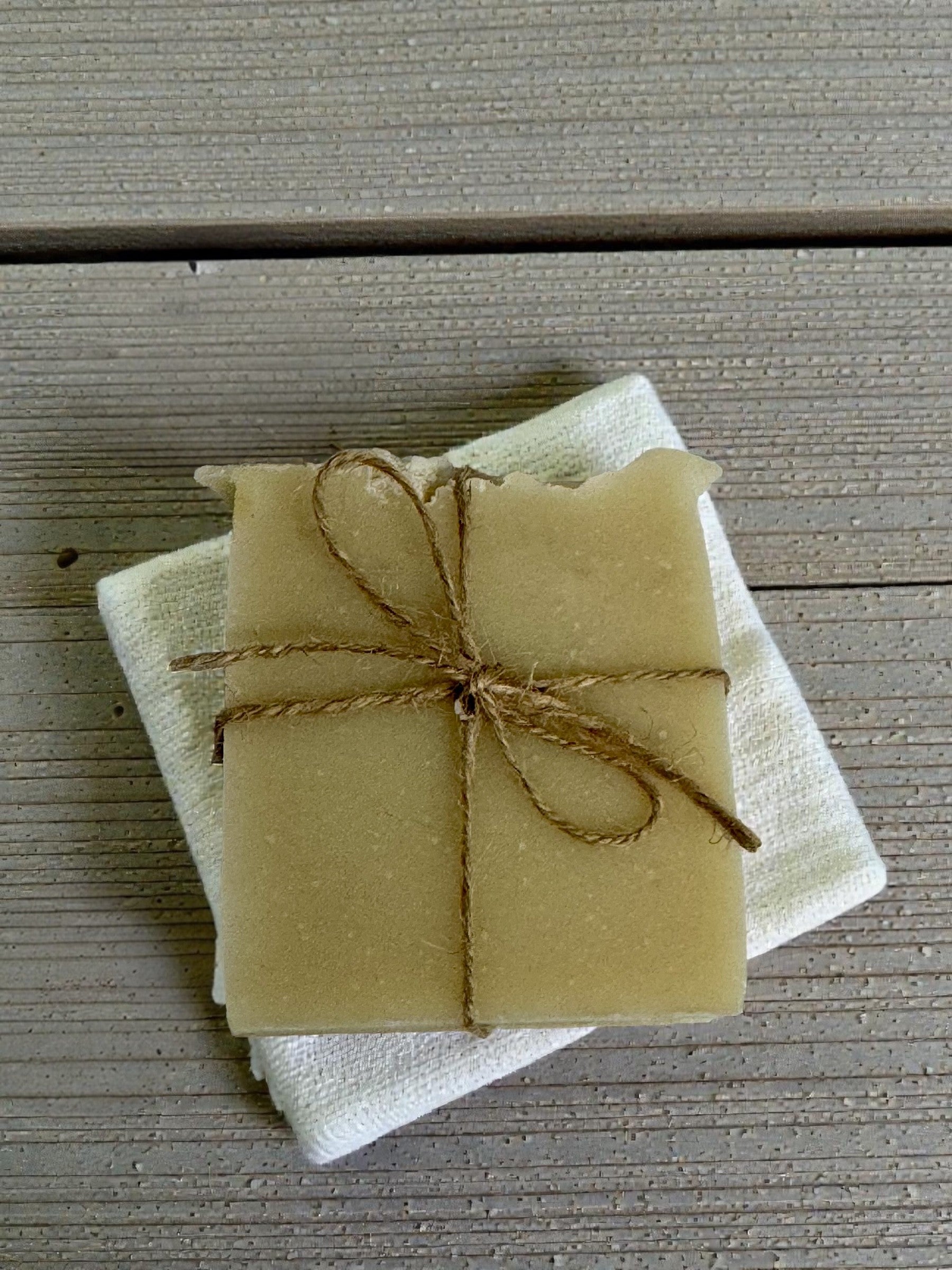 Coconut Soap Bar - with zero allergen coconut fragrance and Kaolin Clay 100g