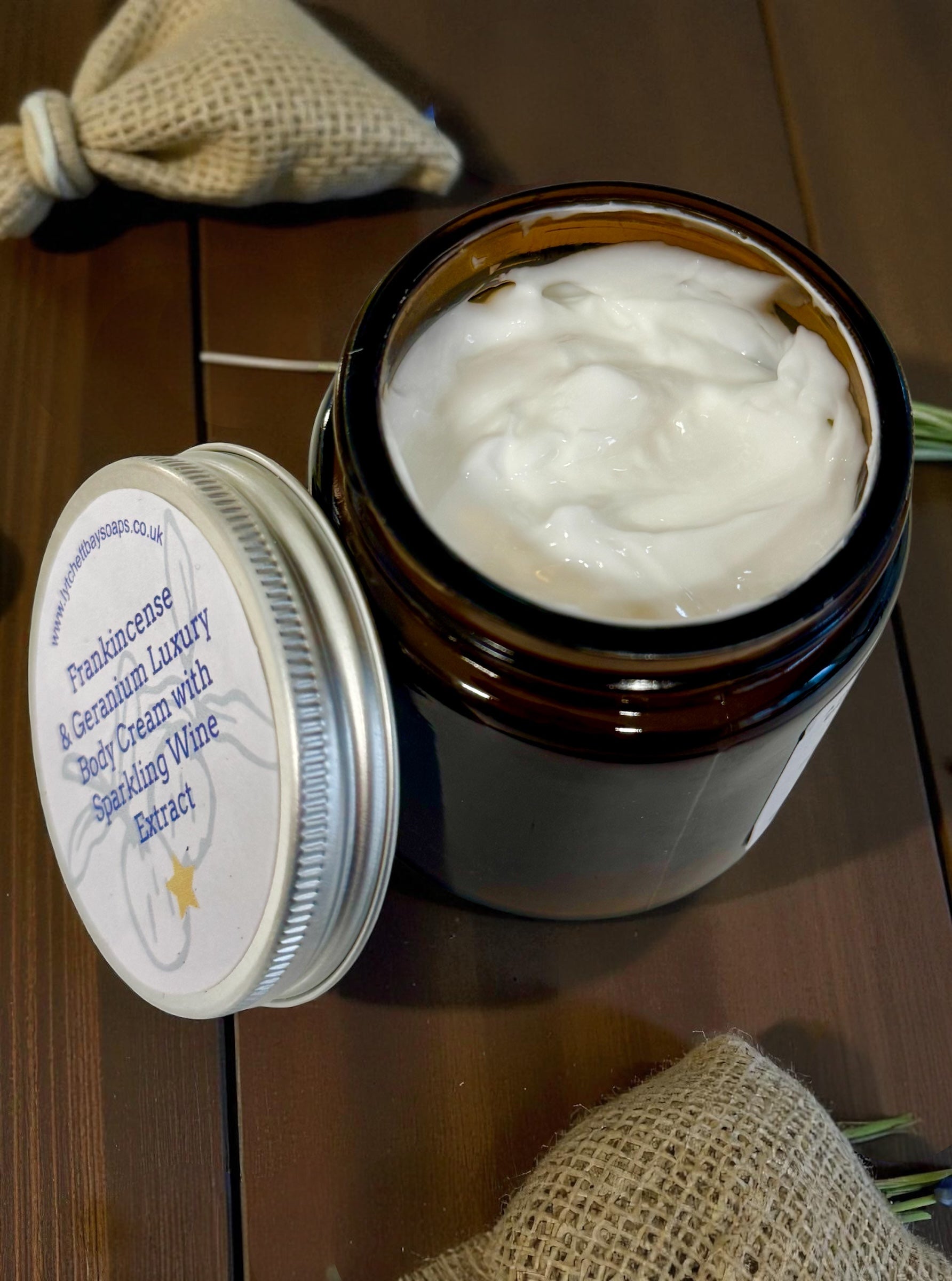 Frankincense and Geranium Body Cream with Sparkling Wine Extract - 100g