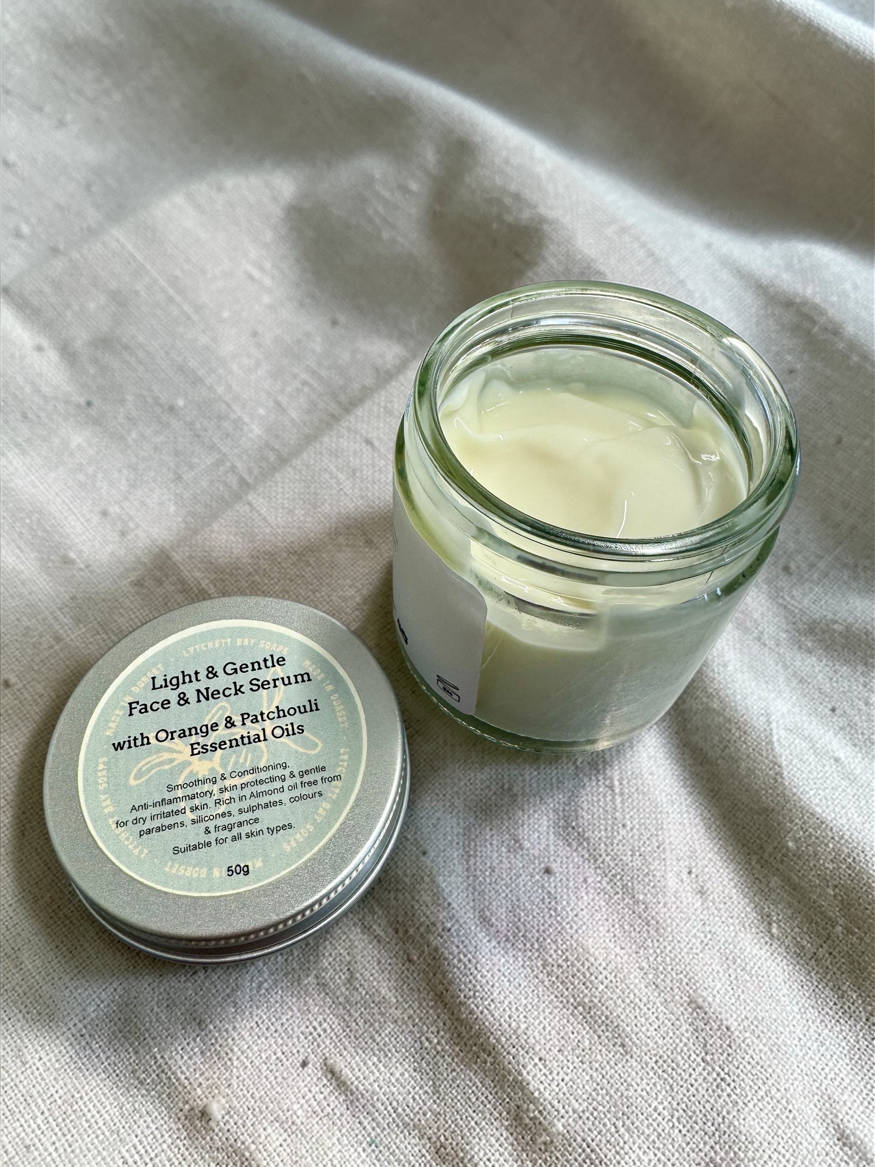 Light & Gentle Face and Neck Serum with Orange and Patchouli Essential Oils 50g